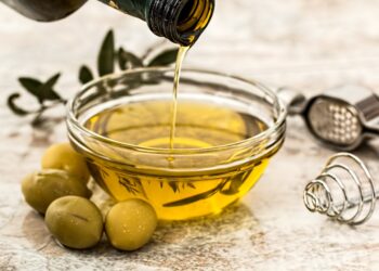 Is Extra Virgin Olive Oil the Healthiest Oil?