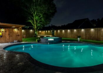 3 Lighting Ideas to Brighten Up Your Backyard Pool
