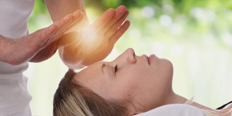 The Science Behind Energy Healing: Exploring Its Effectiveness