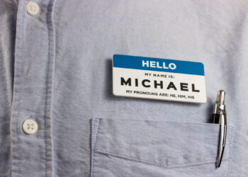 Name Tags and Badges: The Dos and Don’ts of Proper Use – 2024 Guide