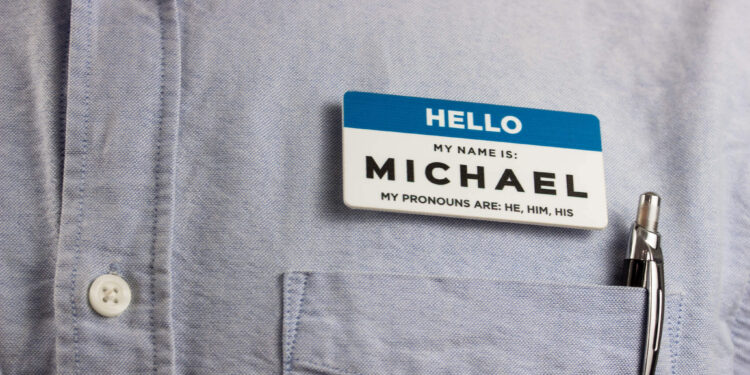 Name Tags and Badges: The Dos and Don’ts of Proper Use – 2024 Guide