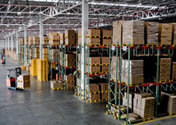 Navigating the Warehouse Market: A Comprehensive Guide to Leasing and Buying