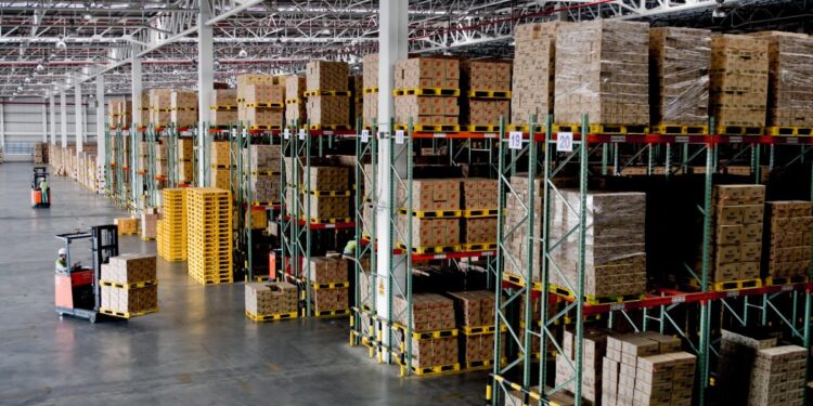 Navigating the Warehouse Market: A Comprehensive Guide to Leasing and Buying