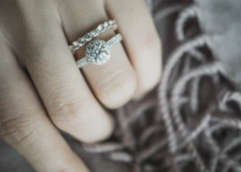 Determining What Goes First—Engagement or Wedding Ring